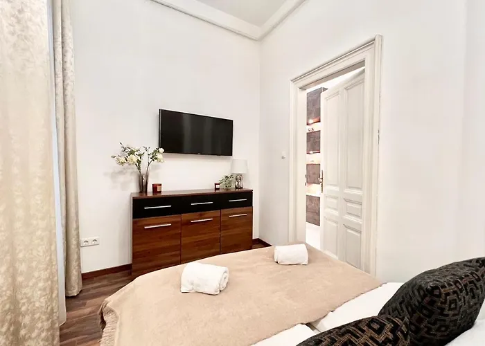 Discover Your Retreat-walk To Parliament Apartment Budapest